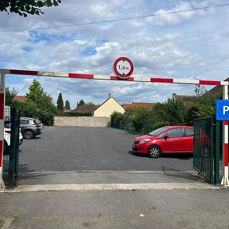 Gites Poirier Bazin Montry Exterior foto