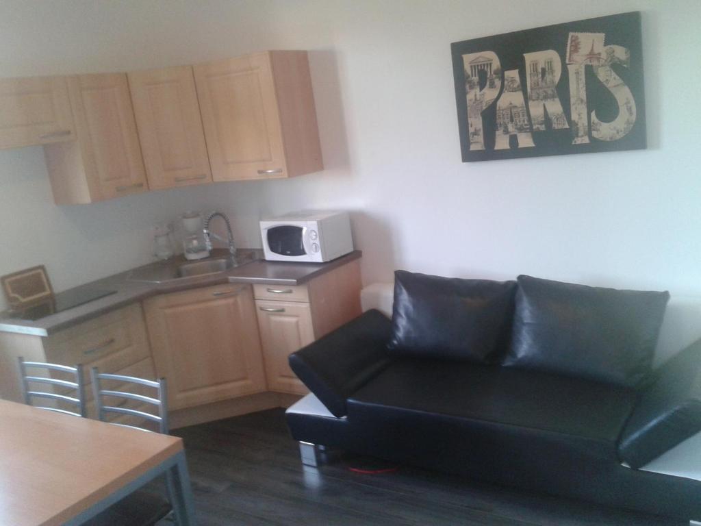 Gites Poirier Bazin Montry Habitación foto