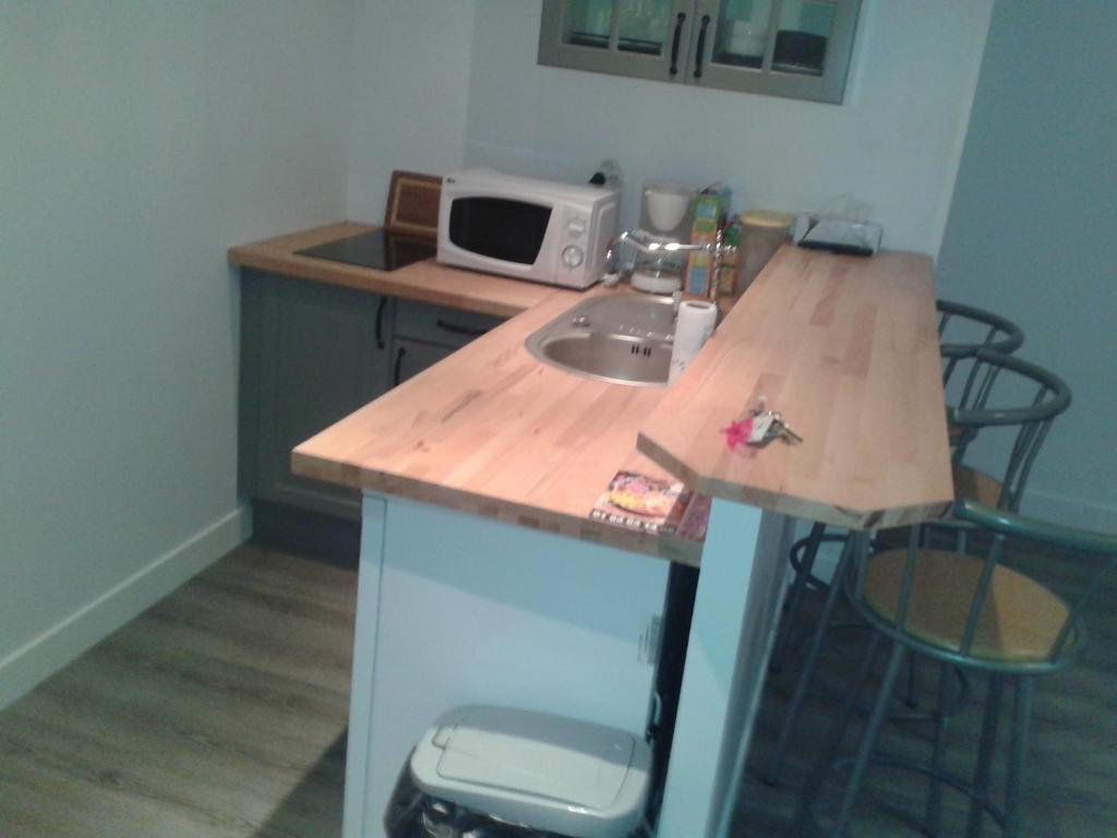 Gites Poirier Bazin Montry Habitación foto